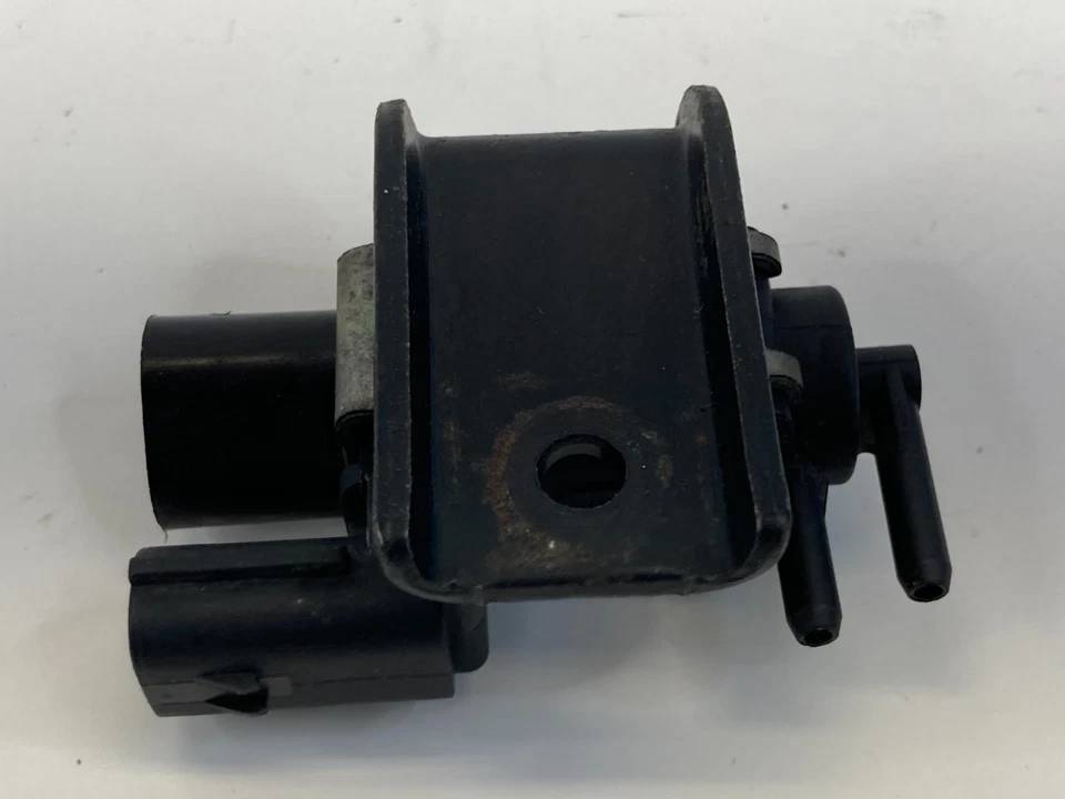 12 13 14 15 16 17 Hyundai Accent Veloster 1.6L L4 Vacuum Valve Control Switch Foto 2 de 4