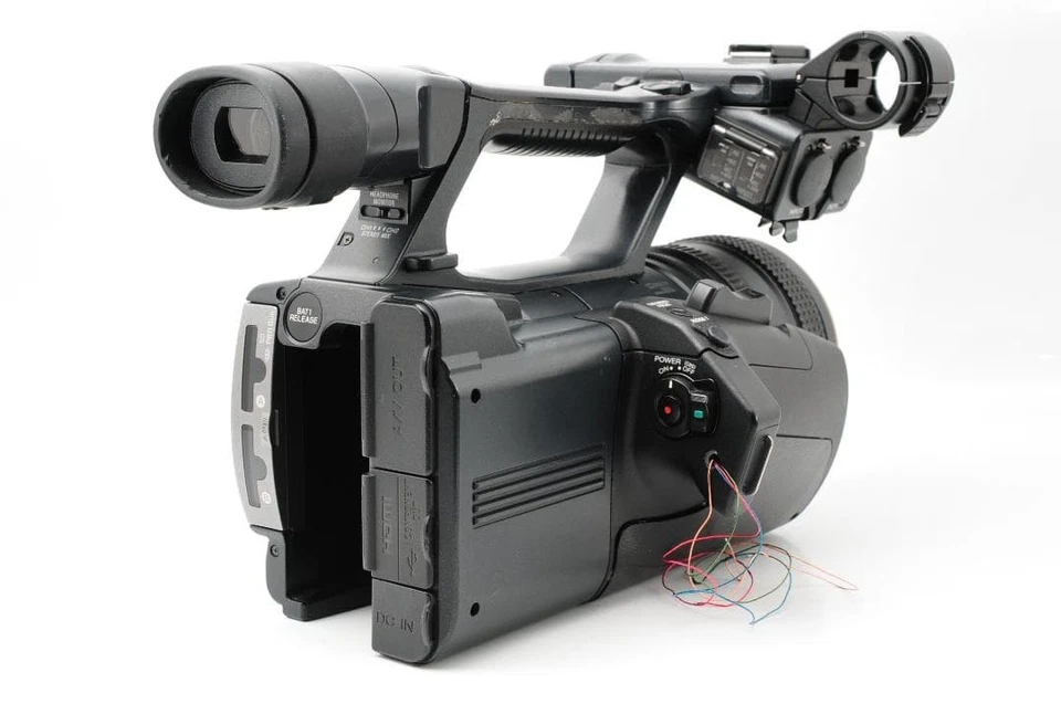 SONY HDR-AX2000 Professional Full HD Camcorder 20x Optical Zoom For parts as is - Image 3 of 4