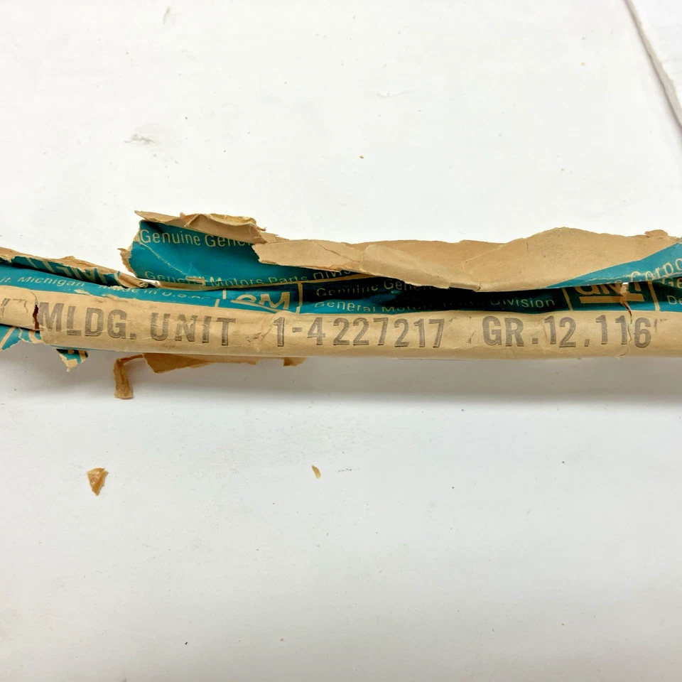 Nuevo juego de molduras de rueda delantera/trasera GM LH/RH Chevy Corvair 1966-1967 (SR30) OEM Foto 2 de 4