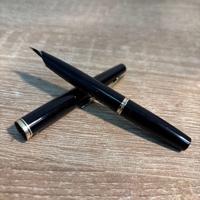 PILOT Fountain Pen Short Black Gold 14k Vintage Writing Instrument Used