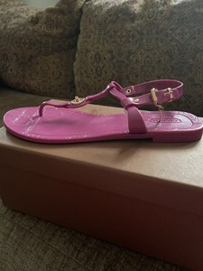 new coach sandals
