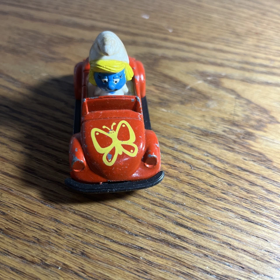 Vintage 1982 ERTL Smurfette Smurfs In Red Car Diecast Metal Sports Car - Image 2 of 4