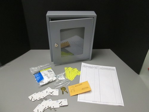 MMF 201-9V030-01 Thirty Hook Vue Key Cabinet - Picture 2 of 5