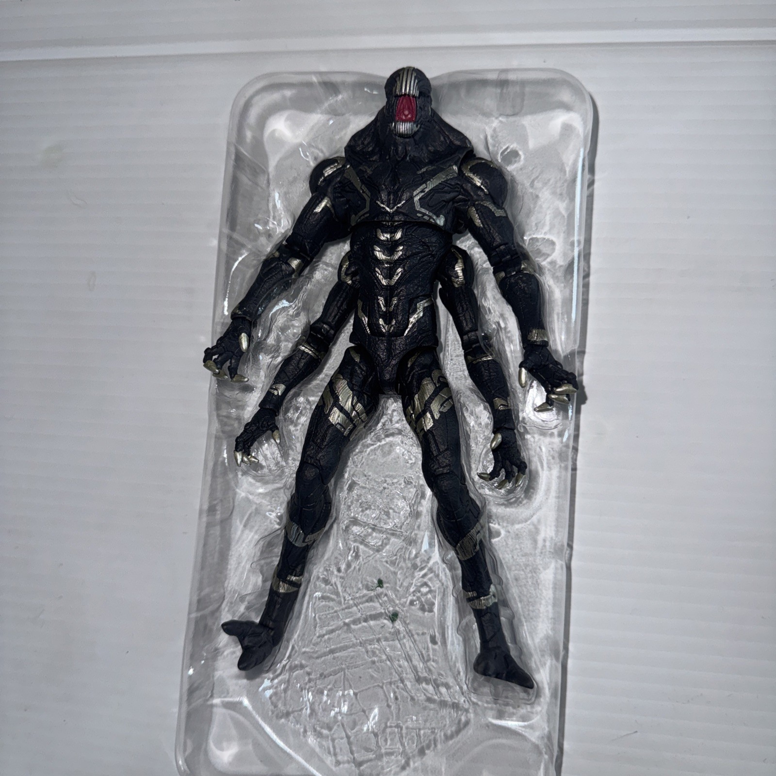 Marvel Legends Avengers Infinity War Outrider Suelto Completo