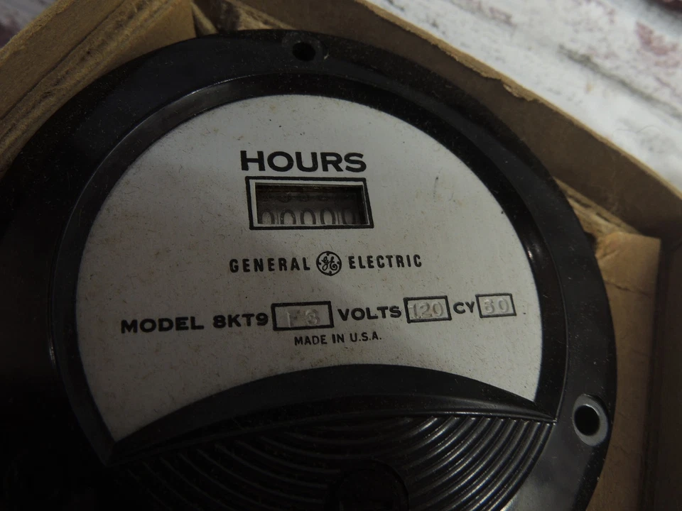 Vintage GE Elapsed Time Hour Meter Model 8KT9 115V 60 Cycles NOS NIB - Image 3 of 4