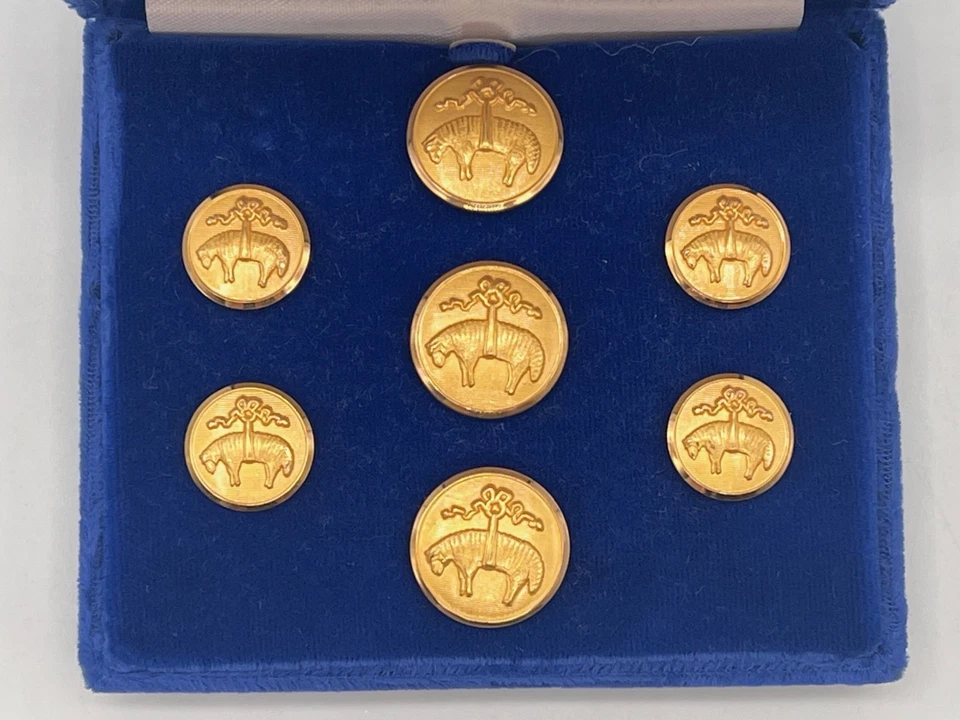 VTG Brooks Brothers SET of 7 GOLDEN FLEECE Waterbury Gold Tone Blazer Buttons - Image 3 of 4