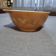 Vintage Pyrex 442 Early American  Cinderella Mixing Bowl 1.5 Quart Gold Brown