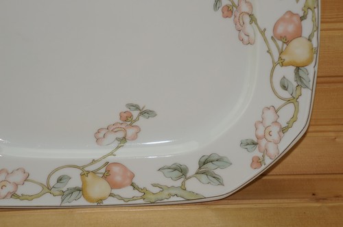 Villeroy & Boch Heinrich Fruit Garden Oval Serving Platter, 13" x 10" (C) - Picture 5 of 8