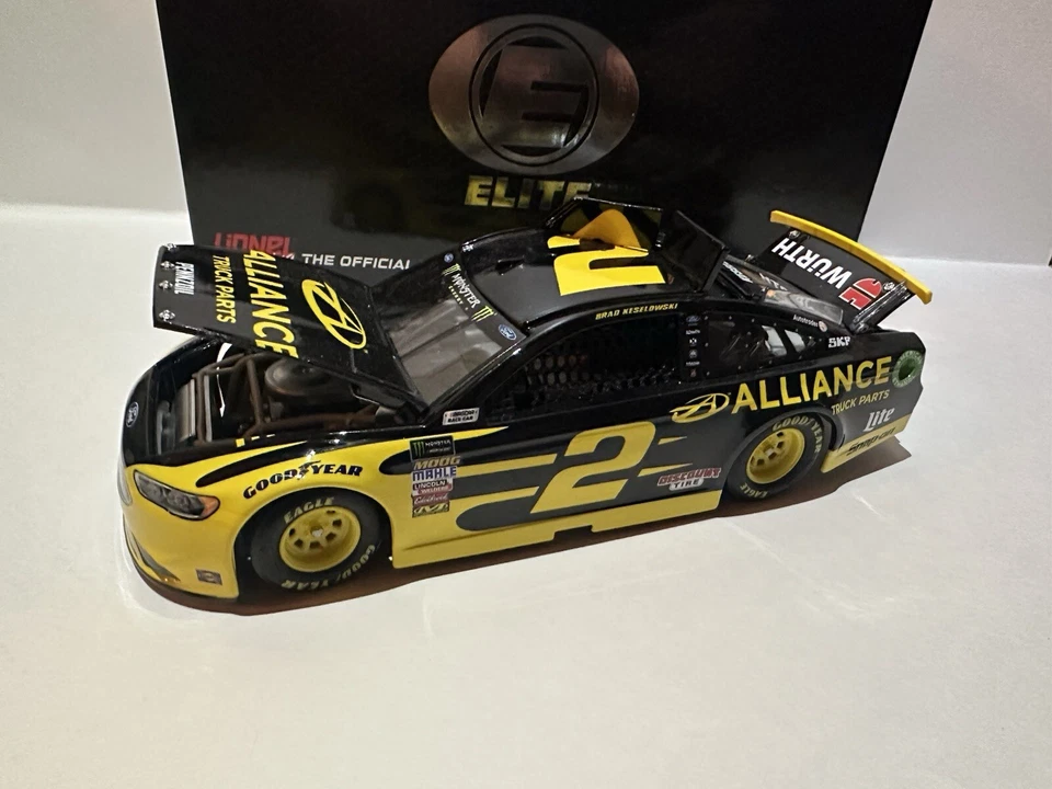 Brad Keslowski Alliance 2018 1/24 Nascar Elite diecast 1/76 Foto 2 de 4