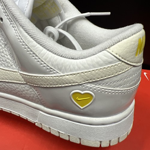 NIKE WMNS DUNK LOW ‘VALENTINES DAY YELLOW HEART’ Sz 9.5 WHITE NEW - Picture 10 of 12