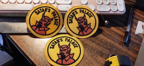 Satan Teufel Patches Satans Palast