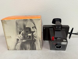 Appareil photo Polaroid Land vintage 220 automatique avec étui - Canada