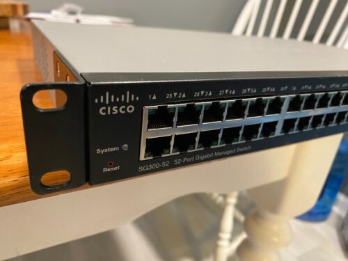 Cisco SG300-52 52 port Gigabit Managed Small Business Switch SRW2048-K9 V02 - Zdjęcie 5 z 10