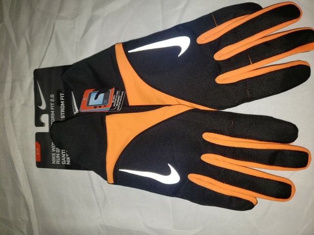nike storm fit gloves