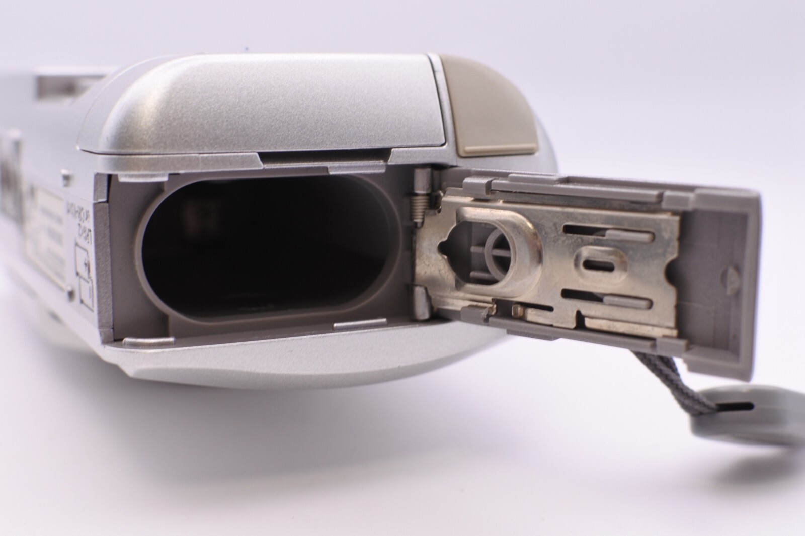 [NEAR MINT] Olympus X-200 CAMEDIA CCD 3.2MP Compact Digital Camera AA Japan #332