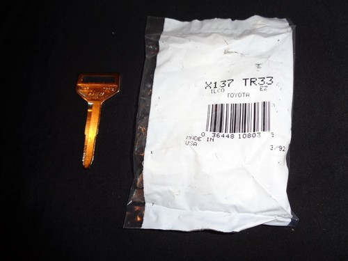 Key Blank Ilco X137 TR33 / Lot of 10 Keys Fits Toyota Kubota Case Gehl - Picture 3 of 5