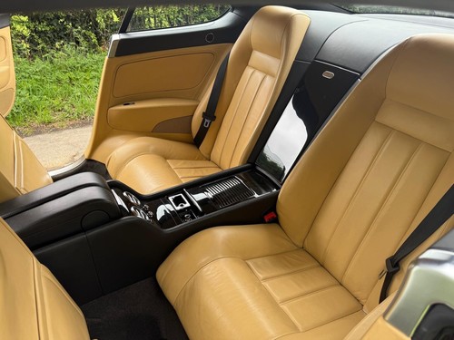 BENTLEY CONTINENTAL GT, BLACK TAN INTERIOR, ABSOLUTELY STUNNING VERY LOW MILEAGE - Picture 8 of 15