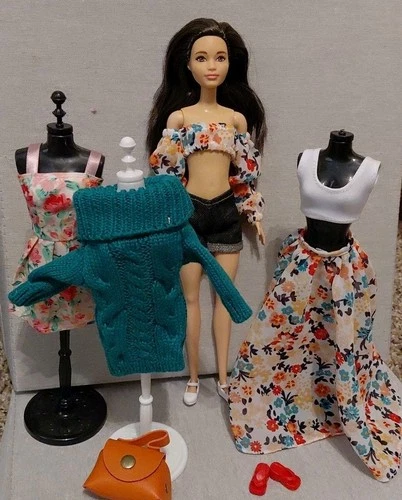 Barbie Doll w/Clothing & Accessories