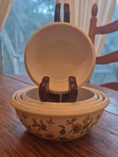 Crown Selection Design by England Korea Set of 4 Nesting Bowls Forals EUC 