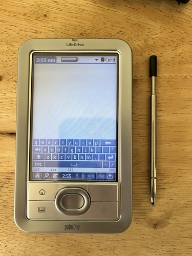 PalmOne LifeDrive PDA si accende, sistema operativo palmare vintage bloccato - venduto così com'è - Foto 3 di 9