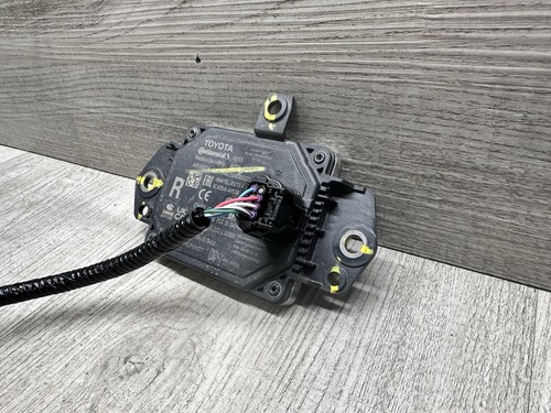 2021-2022-2023 Toyota RAV4 Radar Distance Module /Harness 88210-0r040 OEM ((18)) - Picture 2 of 21