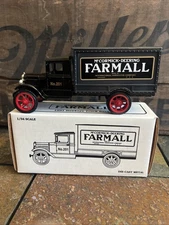 New ERTL Farmall McCormick Deering Kenworth Die Cast 1925 Truck Bank 1/34