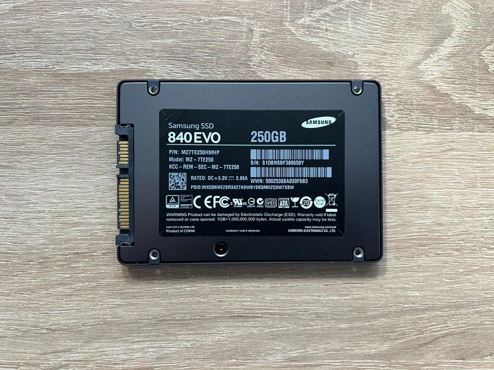 SSD Samsung 250GB mit Windows 11 Pro 24H2 für Notebook Laptop und PC - Bild 3 von 3