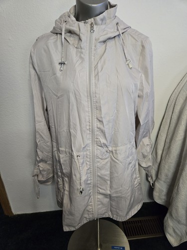 Chaqueta cortavientos Jones New York para mujer blanca con capucha caparazón suave talla L.  - Imagen 1 de 13