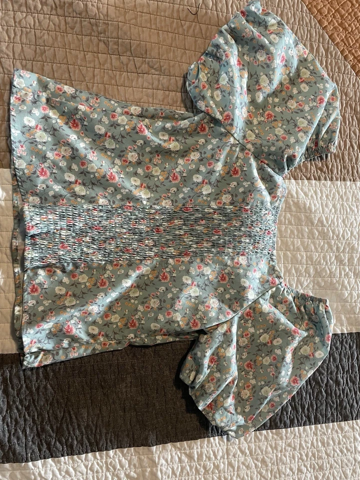 New Never Worn Allegra K Top Puff Sleeves Cottage Core Floral Pattern - Image 4 of 4