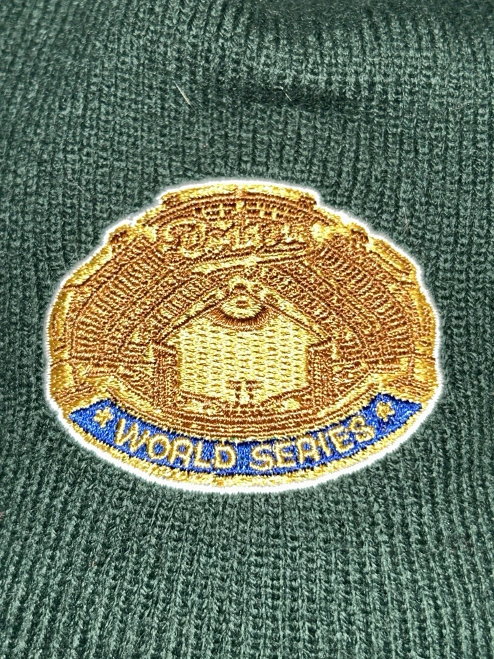 New Era Los Angeles Dodgers Gorro Tejido 7x Campeones MLB Serie Mundial Parche Usado en Excelente Condición Foto 3 de 4