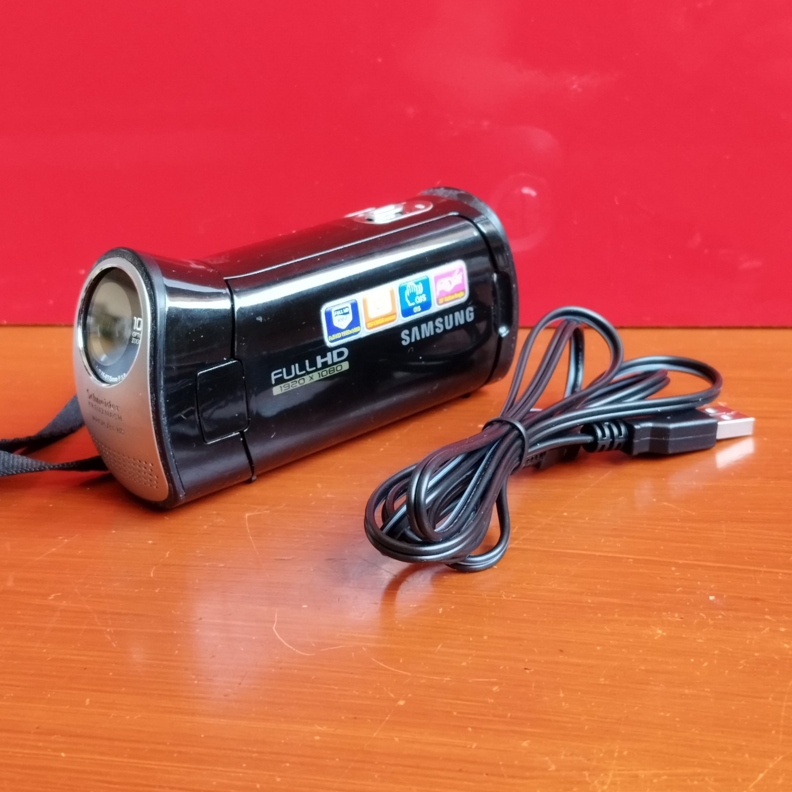 Samsung HMX-T10 camcorder