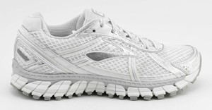 brooks gts size 6