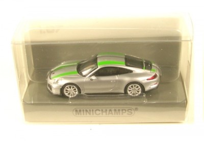 Porsche 911 R (Silver with Green Stripes) 2016