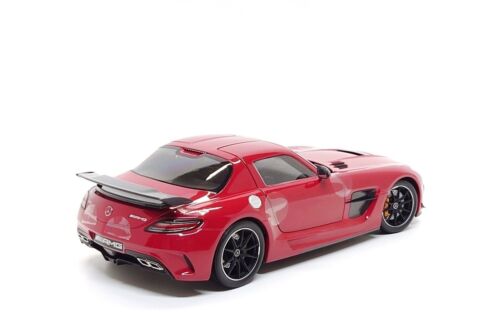 Minichamps 1:18 Mercedes-Benz SLS AMG Black Series in Mars Red - Picture 12 of 13