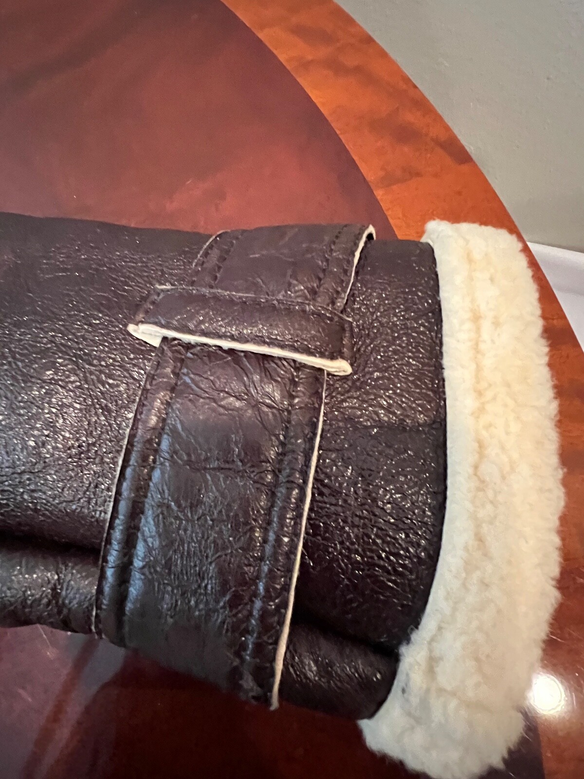 BURBERRY LONDON VINTAGE LEATHER / SHERPA ZIP JACKET SIZE 8 image 7