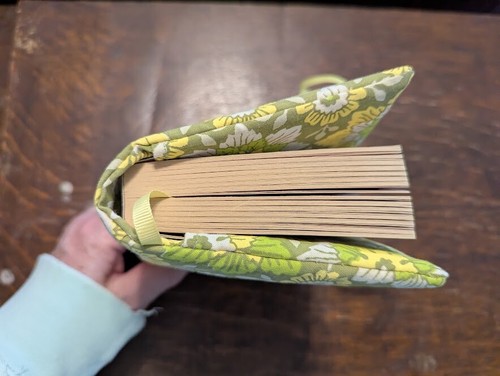 Handmade Quilted Folded Star Paperback Book Cover with Bookmark Handles Yellow - Picture 7 of 11