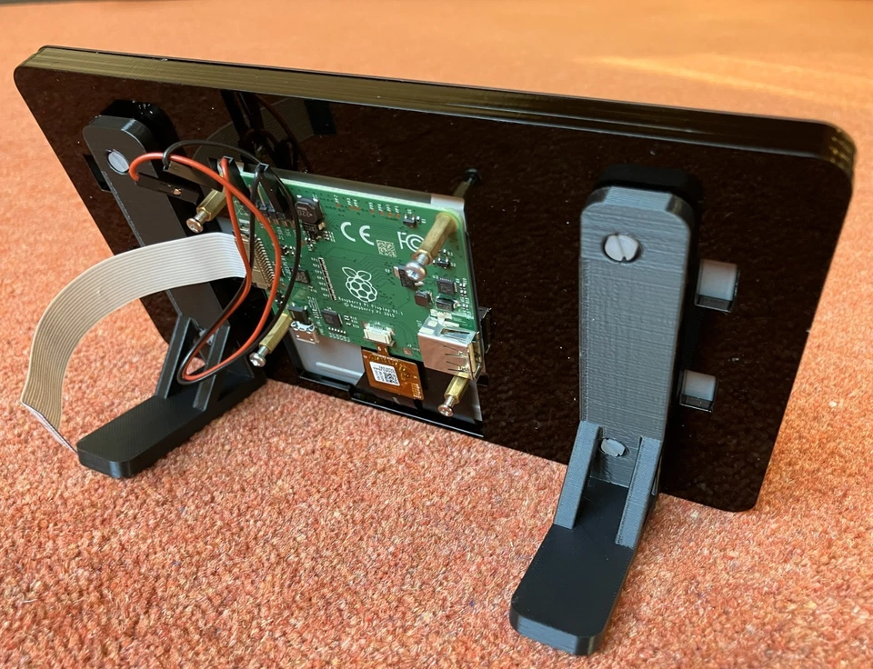 Raspberry Pi Official 7" Touch Screen LCD with frame and black supports/feet - Image 2 of 4