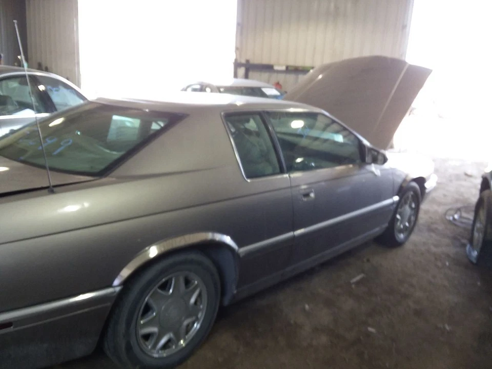 Hood Fits 93-02 ELDORADO 2082627 - Image 4 of 4