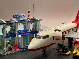 LEGO City 3182 Airport Set with Airplane, Tower, Airport, Luggage, 4 Minifigures