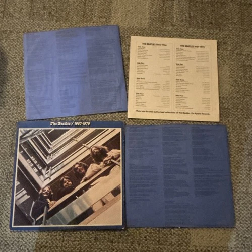The Beatles 1967-1970 Double LP Vinyl Gatefold wInserts Apple Records Not tested