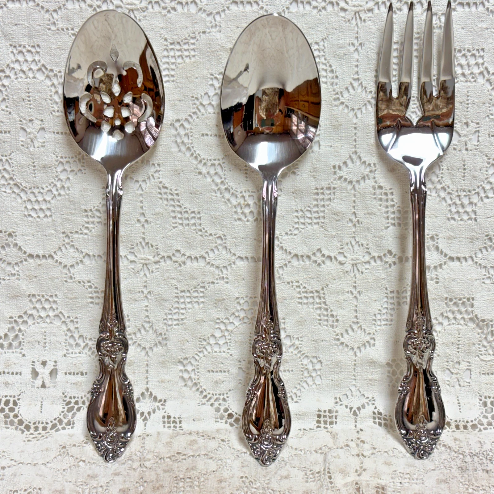 Oneida Louisiana Serving Set 3 Piece Pierced Fork 18/8 Stainless New