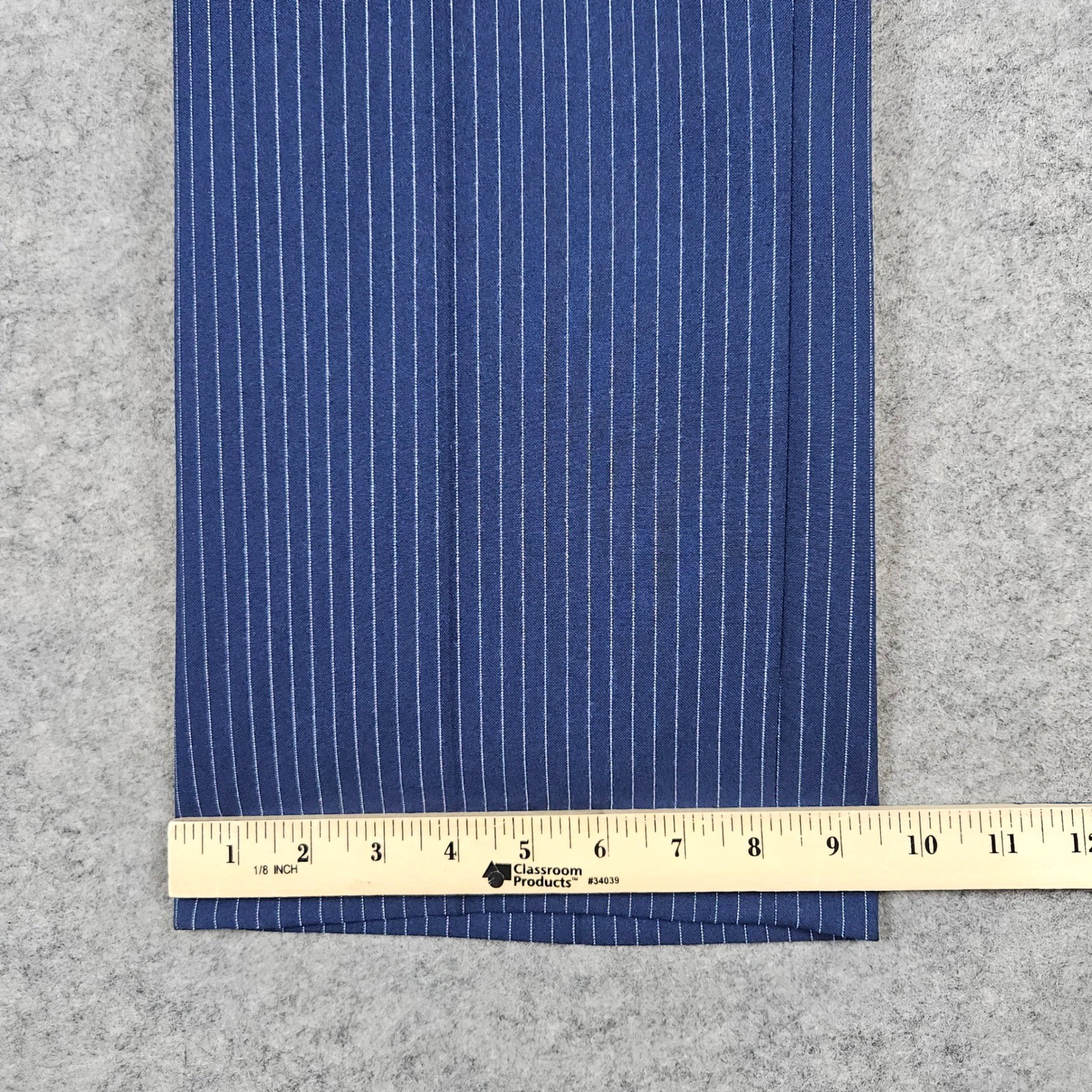 Le Suit Women's Navy Pinstriped Blazer Pants Suit Size 10 Professional NEW NWT