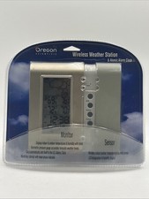 Oregon Scientific Deluxe Wireless Weather Station  Atomic Clock Model BAR608HGA