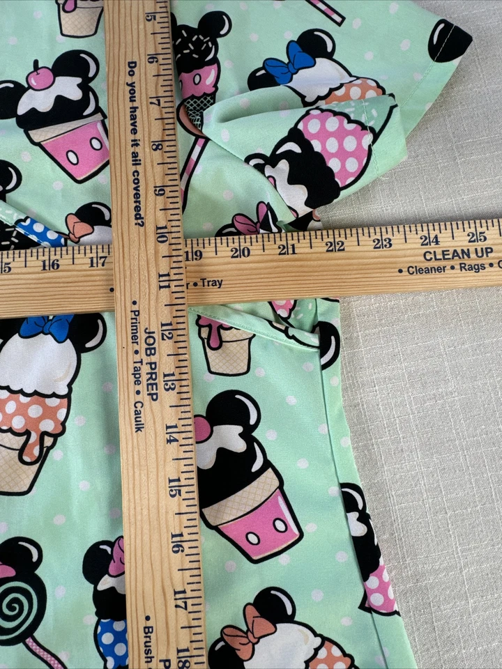 Blusa Médica Disney Mickey Mouse Minnie Mouse Cono de Helado Verano Verde Como Nueva Talla L Foto 4 de 4