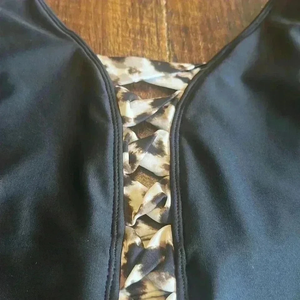 BLEU | Rod Beattie | Traje de baño de una pieza con cordones negro, cordones con estampado de animales Foto 3 de 4