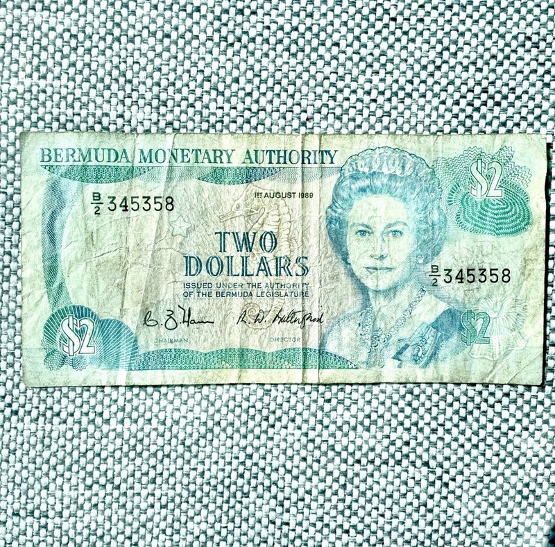 BERMUDA 2 dollars QE II, seahorse map Queen Elizabeth II Banknote Paper Money