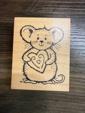 Great Impressions E195 Mouse Holding Heart Rubber Stamp A6