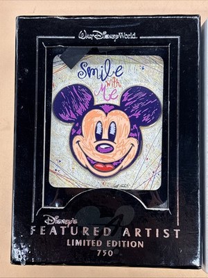 Disney's Featured Artist LE 750 Jumbo Pin ''Smile with Me'' New