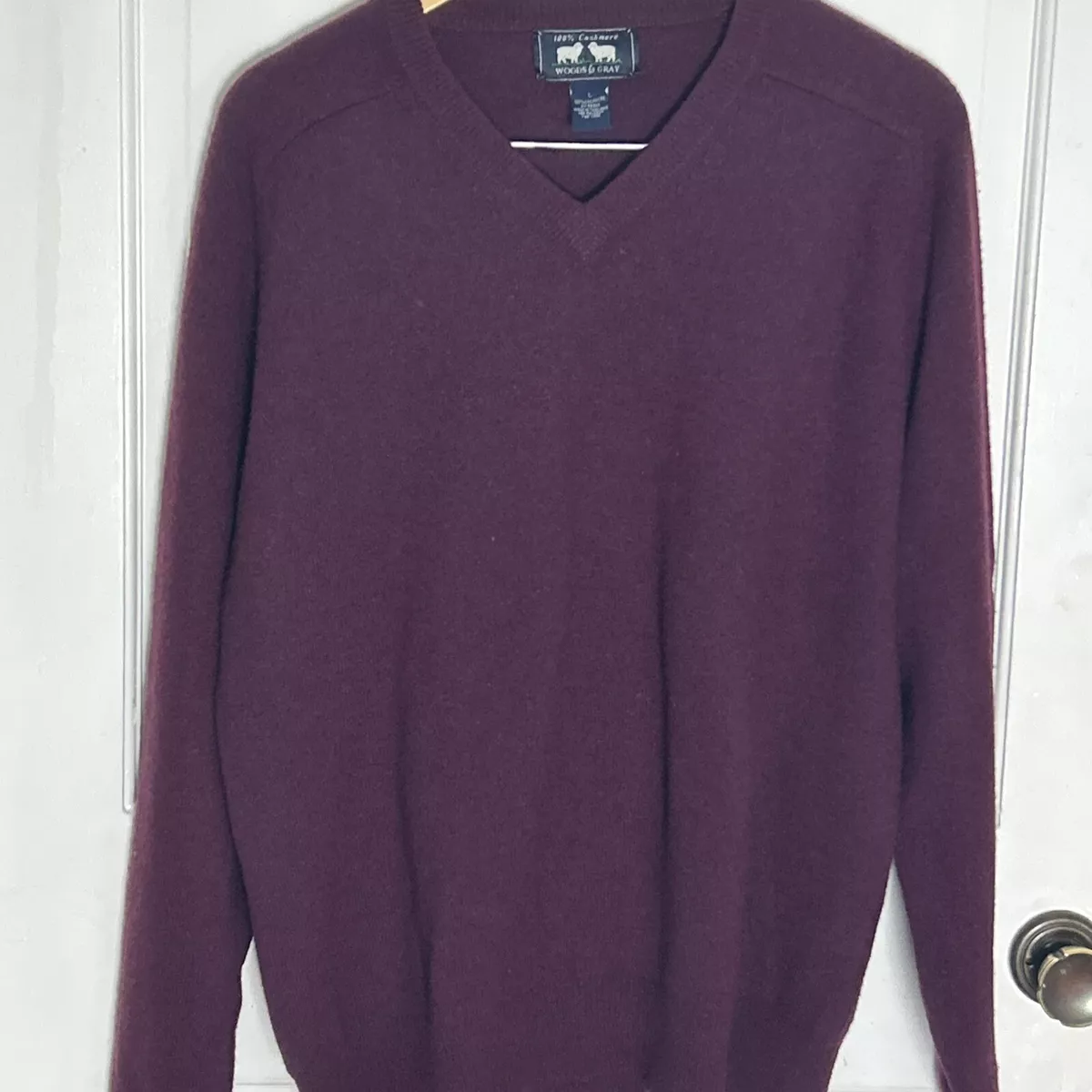 Vintage Woods Gray V Neck Men s Cashmere Sweater Size Large SO SOFT Burgundy
