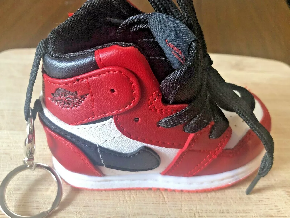 Aj1 keychain outlet
